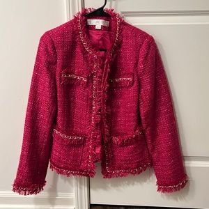 Tweed jacket with gold chain embleshments